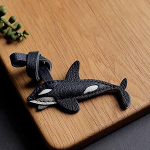 Großer Wal-Puppe Keychain Schulanhänger Anpassung Reine handgemachte Auto-Schlüsselanhänger Taschen-Anhänger Handmade Leather Crafts