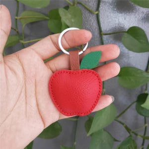 Porte-clés pomme cartable pendentif personnalisation pur porte-clés de voiture fait main sac pendentif artisanat en cuir fait main