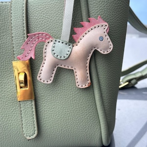 Pendentif cheval, cuir de sac à bandoulière, pendentif poney, pendentif en cuir de sac à main personnalisé