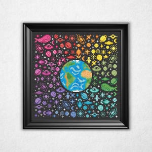 Cosmos Cromático - Gráfico de Ponto Cruz em PDF, Ponto Cruz Contado em Estilo Pixel Art com Roda de Cores