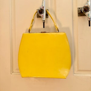 Bolso de mano estructurado vintage de los años 50