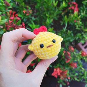 Bow Chick Keychain Handmade Kawaii Chicken Head with Ribbon on Top Small Free Gift for Kids or Baby or Chicken Lovers Bag Pendant