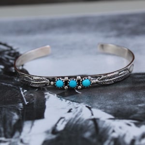 Pulsera de plumas de turquesa