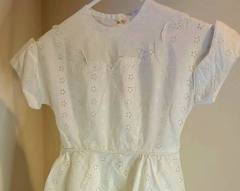 Vintage Girl's White Eyelet Dress, Size 8?