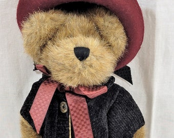 Madeline Willoughby Boyds Bear 10" Plush Bear #918333 1999 Retired Anniversary