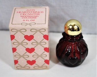 vintage AVON Heartstrings Decanter - .5 Fl Oz Moonwind Cologne - Nouveau avec boîte