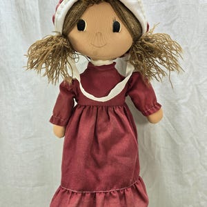 Kamar Soft Sculpture Vintage Doll, Retro Made in Taiwan, Amish Girl?