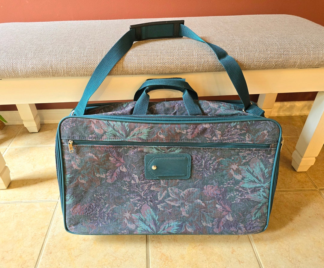 Samsonite サムソナイト　ヴィンテージ luggage バッグ Vintage 1992 Samsonite Tapestry Floral Carry-on Suitcase, USA Only