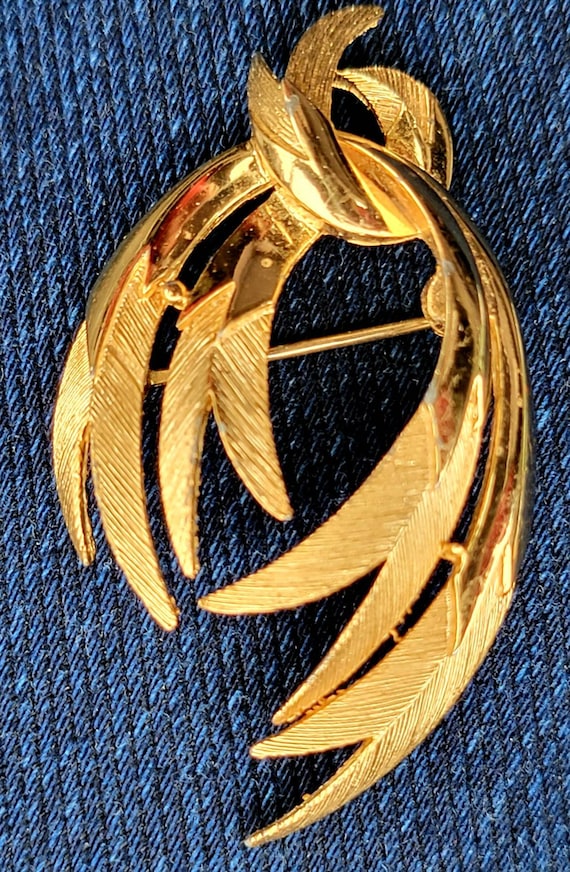 Broche Zigzag En Métal Doré De La Marque MONET - Neuf Sans Emballage - Bijou Vintage