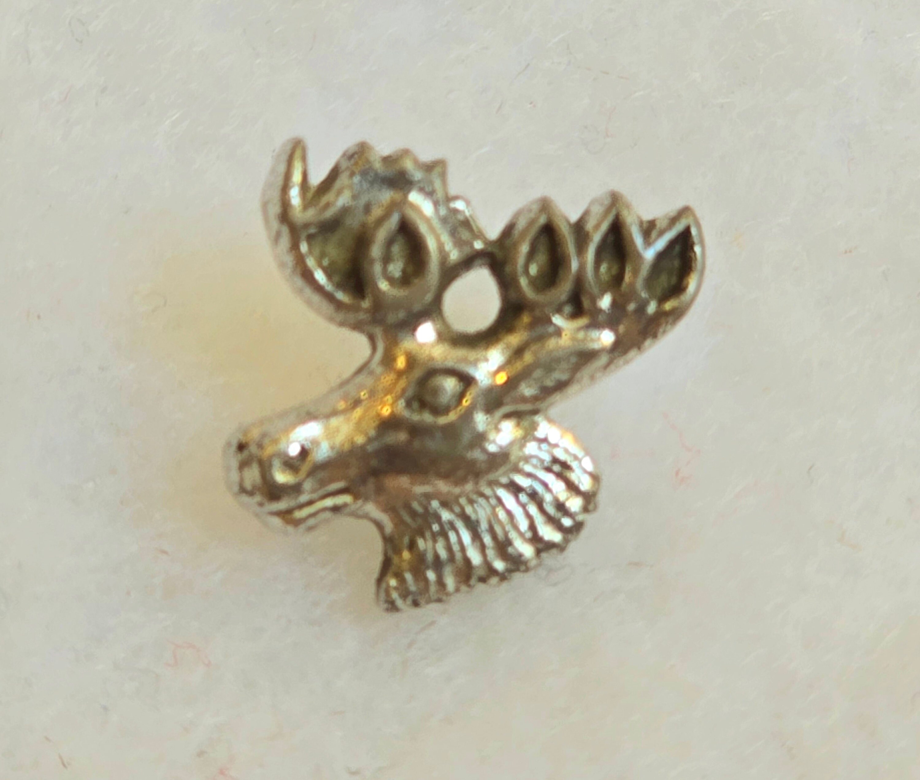 Épingle De Cravate Ancienne En Or - Modèle "Œil Rouge" - Style Loyal Ordre De L'orignal - Vintage