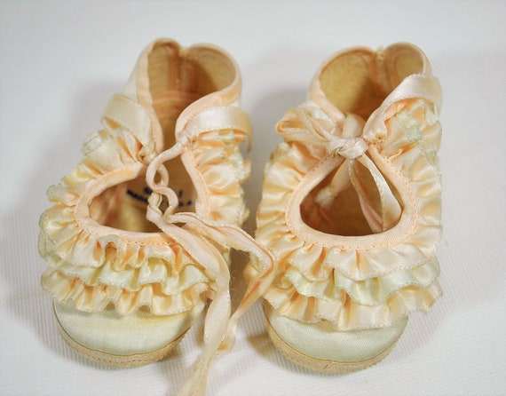 Vintage Trimfoot Baby Deer Crib Shoes Pink With Ruffles Etsy