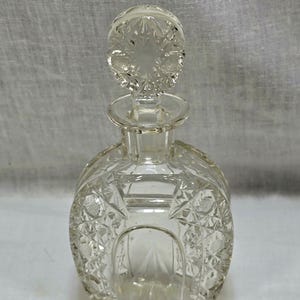 Vintage EAPG Daisy Button Pattern Perfume Bottle with Matching Stopper