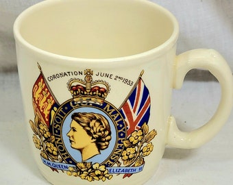 Vintage Queen Elizabeth II Silver Jubilee 1952 - 1977 Commemorative Porcelain Mug - British Pottery Manufacturer&#39;s Federation Souvenir Cup