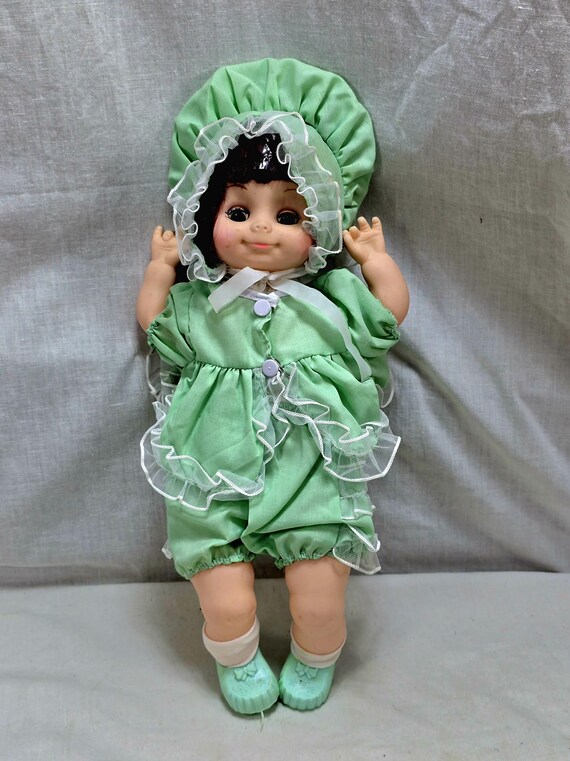 Uneeda 13" Vintage Baby Doll in Mint Green Outfit With Bonnet - Etsy