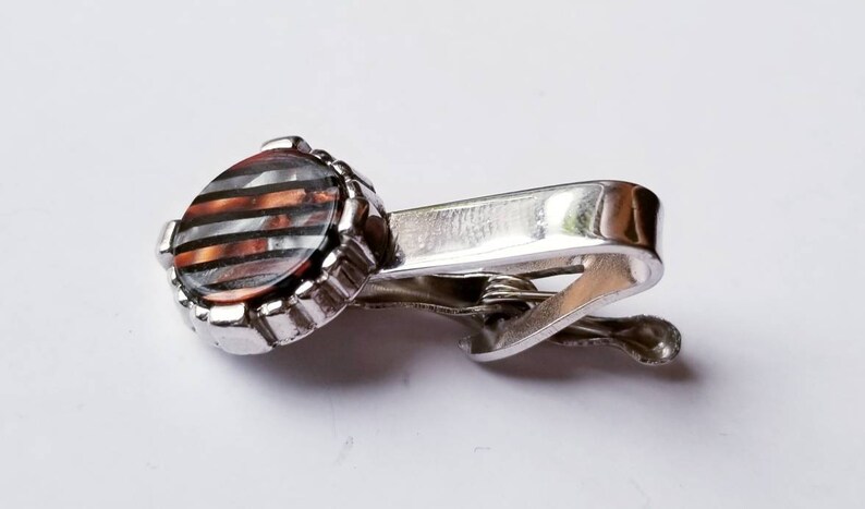 Tie Bar Thermoset Guilloche Vintage Men/'s Tie Clip Round Pearlized Gray Brown Striped