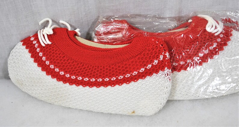 NEW 2 Pairs Dated 1974 Vintage Nylon Children/'s Sneaker Slippers Red and White Nylon Fit-All