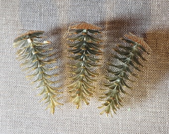Lote de 3 adornos de árbol grandes con forma de cono, estilo vintage, con aspecto metálico.