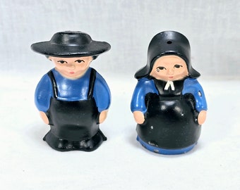 Amish Couple Man and Woman Salt and Pepper