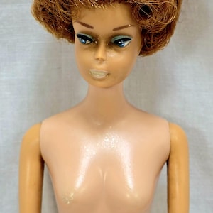Poupée Barbie Vintage 1965 – Sidepart BubbleCut Titian – Mattel Originale