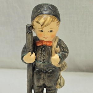 Goebel Hummel "CHIMNEY SWEEP" 12 2/0 TMK 6 Figurine 4" Tall