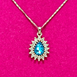 Blue Stone Teardrop Pendant on Chain Necklace blue stone pendant necklace