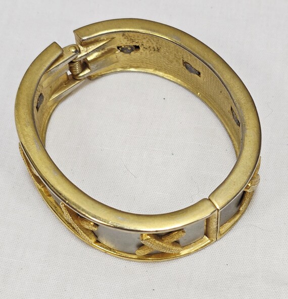 ゴールド×アクセントシルバーカフブレスレット：幾何学模様 - Etsy 日本