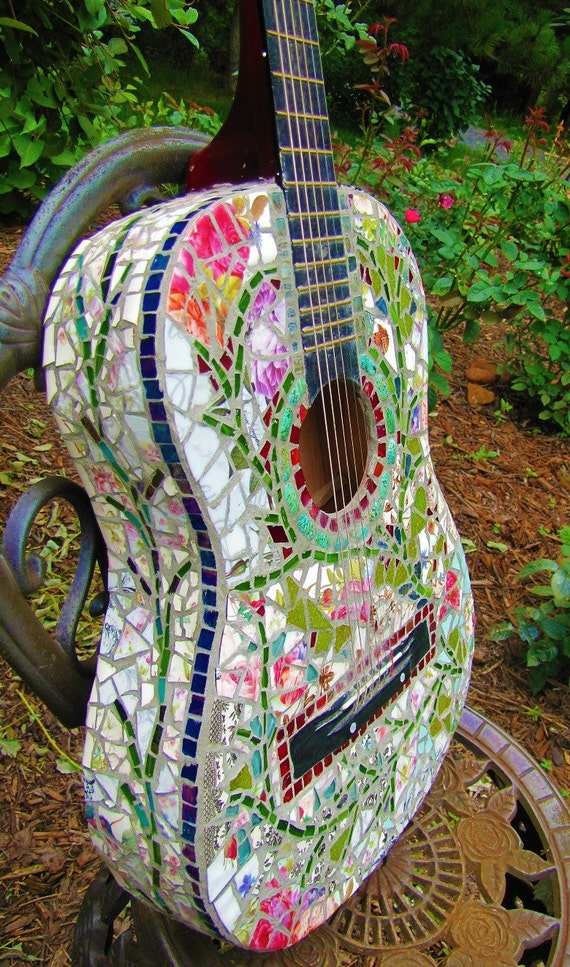 ギター Mosaic Mosaic Guitar  Rock and Roll, Shabby Chic, Vintage Floral