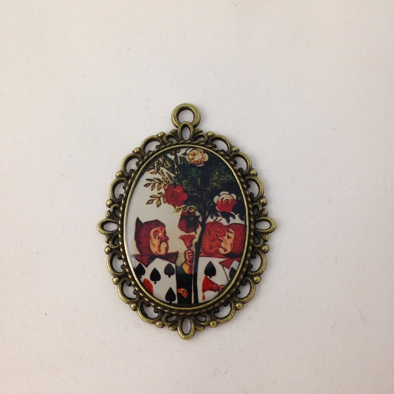 Alice in Wonderland pendant- The playing cards necklace- Painting the roses Red John Tenniel Bronze tone vintage style cameo