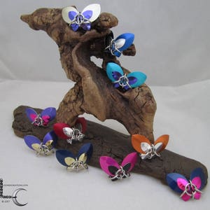 Tutorial de cota de malla - Mariposa a pequeña escala - A Looner Creations Tutorial de cota de malla - Tutorial de cota de malla - Joyería DIY - Fabricación de joyas