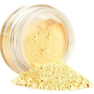 Mineralny korektor w pudrze - żółty