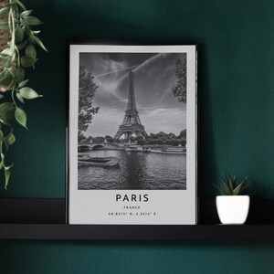 Stampa della Torre Eiffel di Parigi: poster di viaggio in bianco e nero
