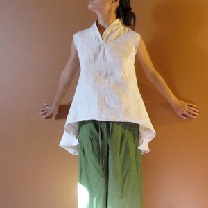 Custom linen sleeveless wavy top image 2