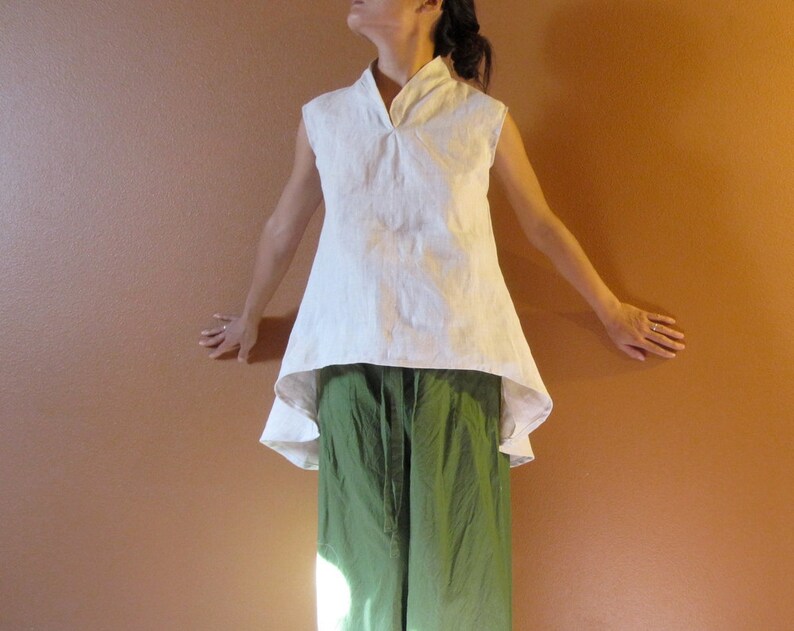 Custom linen sleeveless wavy top image 2