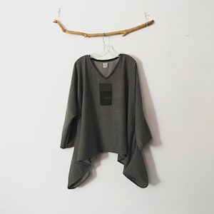 ready wear plus size lagenlook kimono motif  black  ecru wool crepe top