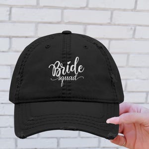 Bestickte Bride Squad Baseballkappe: Individuelles Geschenk für den Junggesellinnenabschied