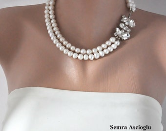 SA- Bridal Jewelry, brooch freshwater pearl necklace , bridesmaids gifts, Ivory Freshwater Pearl Necklace with Swarovski Brooch Clasp