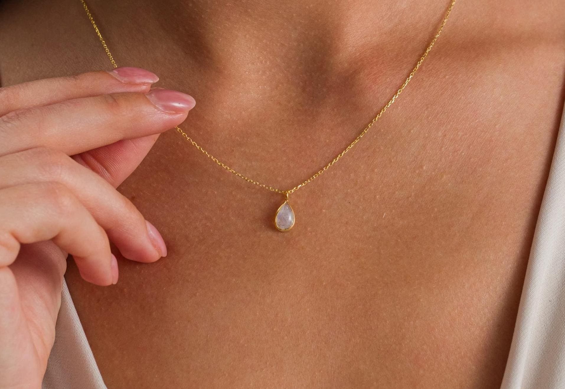 Dainty Moonstone Necklace , Tiny Teardrop Necklace , Healing Real Moonstone Necklace , Gemstone Necklace , Gift For Her , Gift For You