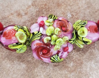 Glass Lampwork Beads, Pink/Red Roses, Flower Beads, Rose Bud Beads | SRA #355