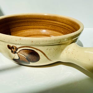 Vintage Landert Swiss Fondue Pot: Cream Beige Speckled Stoneware