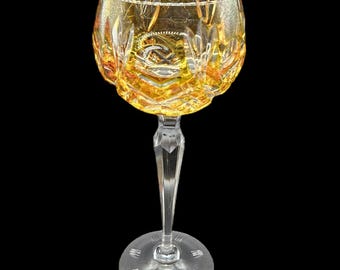 Tjeckiskt böhmiskt kristallglas med färgat fot – bärnstensgult