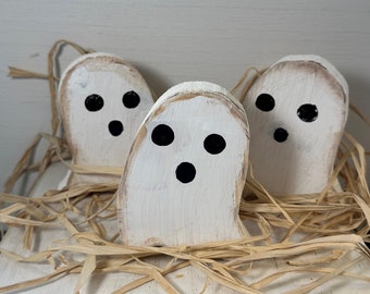 Wood Ghosts, Primitive Wood Ghosts, Distressed Ghost, Halloween Decor, Tiered Tray Decor,