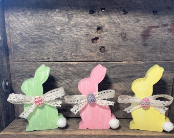 Decoración de conejo de Pascua - Decoración de bandeja escalonada - Decoración de primavera - Conejito de madera - Conejo - Pastel - Elija su color