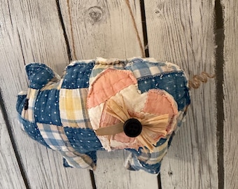 Antique Quilt Pig