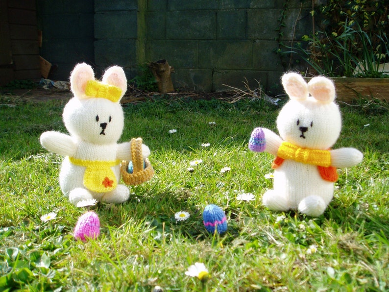PDF Knitting Pattern Bob and Babs, the Easter Bunnies image 3