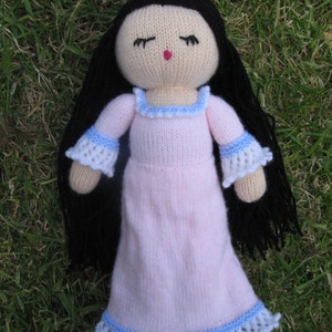 PDF Knitting Pattern The Sleepy Princess image 1