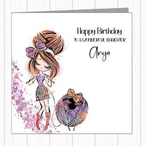 Biglietto di auguri di compleanno personalizzato per magliaia - Ragazza glamour che lavora a maglia, lana gigante - Figlia, Nipote, Nipote, Figlioccia, Sorella, Amica