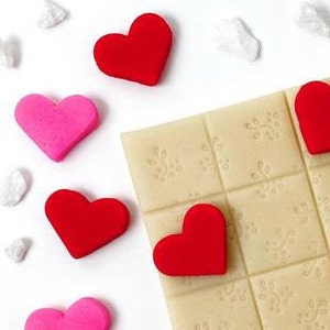 Edible Valentine's Tic Tac Toe Candy Play the game and then eat this Romantic and Delicious Gift and Treat image 1