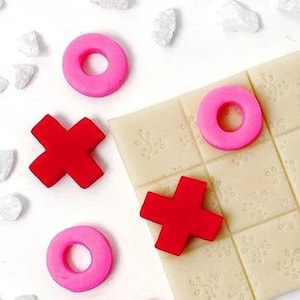 Edible Valentine's Tic Tac Toe Candy Play the game and then eat this Romantic and Delicious Gift and Treat image 2