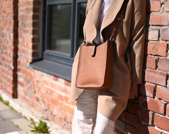 I Crossbody Saddle Bag