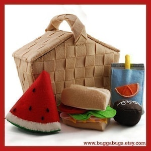 PERFECT PICNIC - PDF Felt Food Pattern (Basket, Hoagie Sandwich, Juice Pouch, Cupcake, Watermelon)